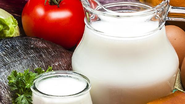 image of frui, veg and dairy products to boost immune health